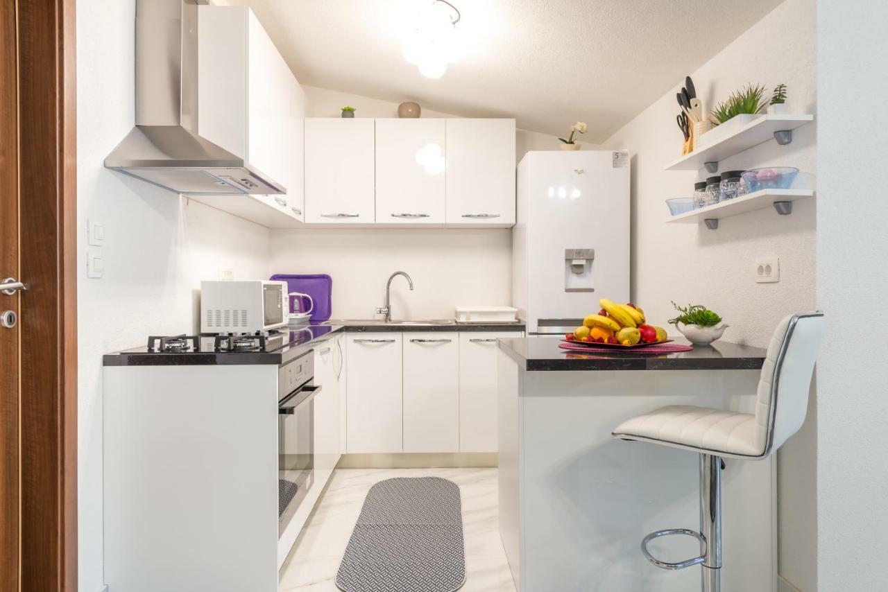 Tranquility And Nature In 4 Bedroom With Sea View Mokošica Exteriör bild