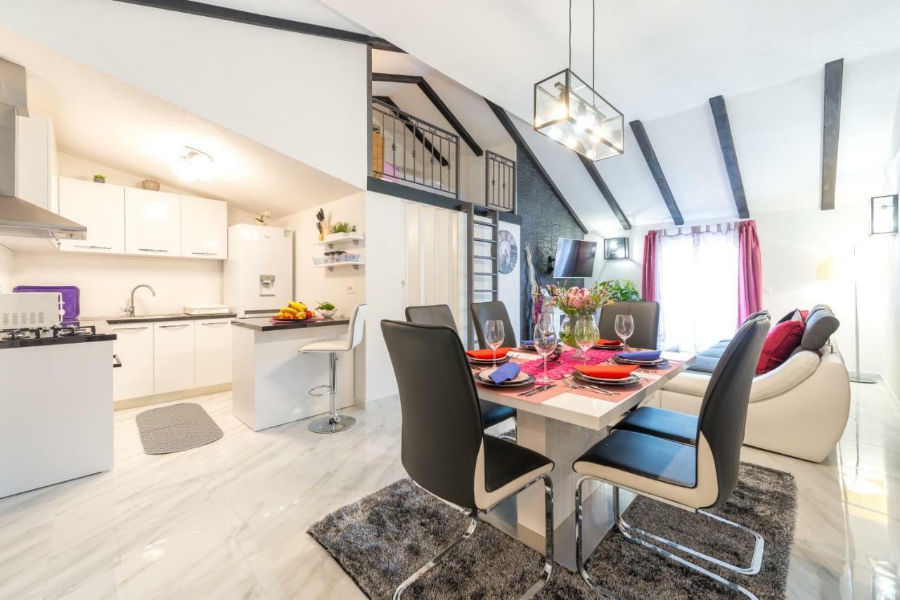 Tranquility And Nature In 4 Bedroom With Sea View Mokošica Exteriör bild