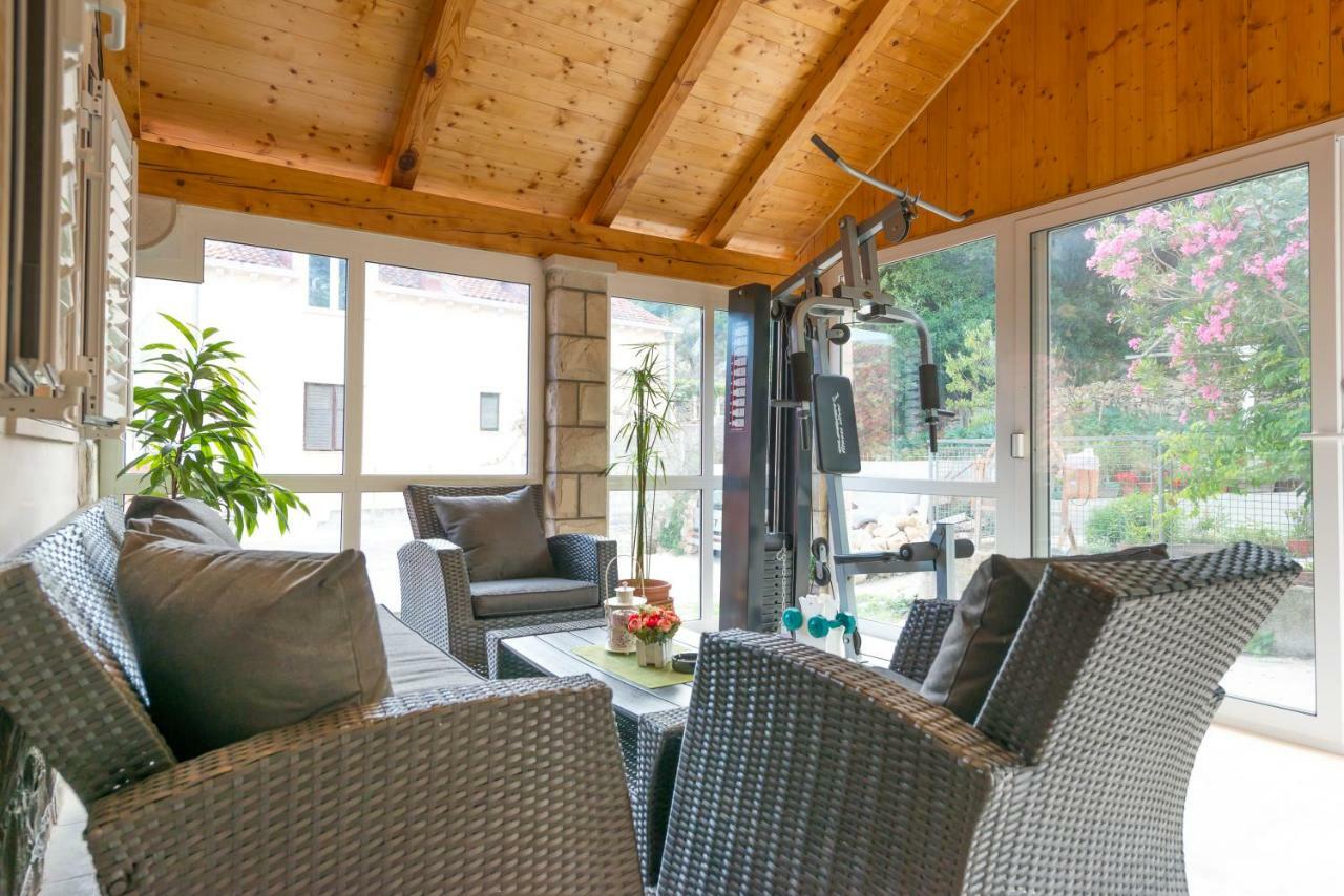 Tranquility And Nature In 4 Bedroom With Sea View Mokošica Exteriör bild