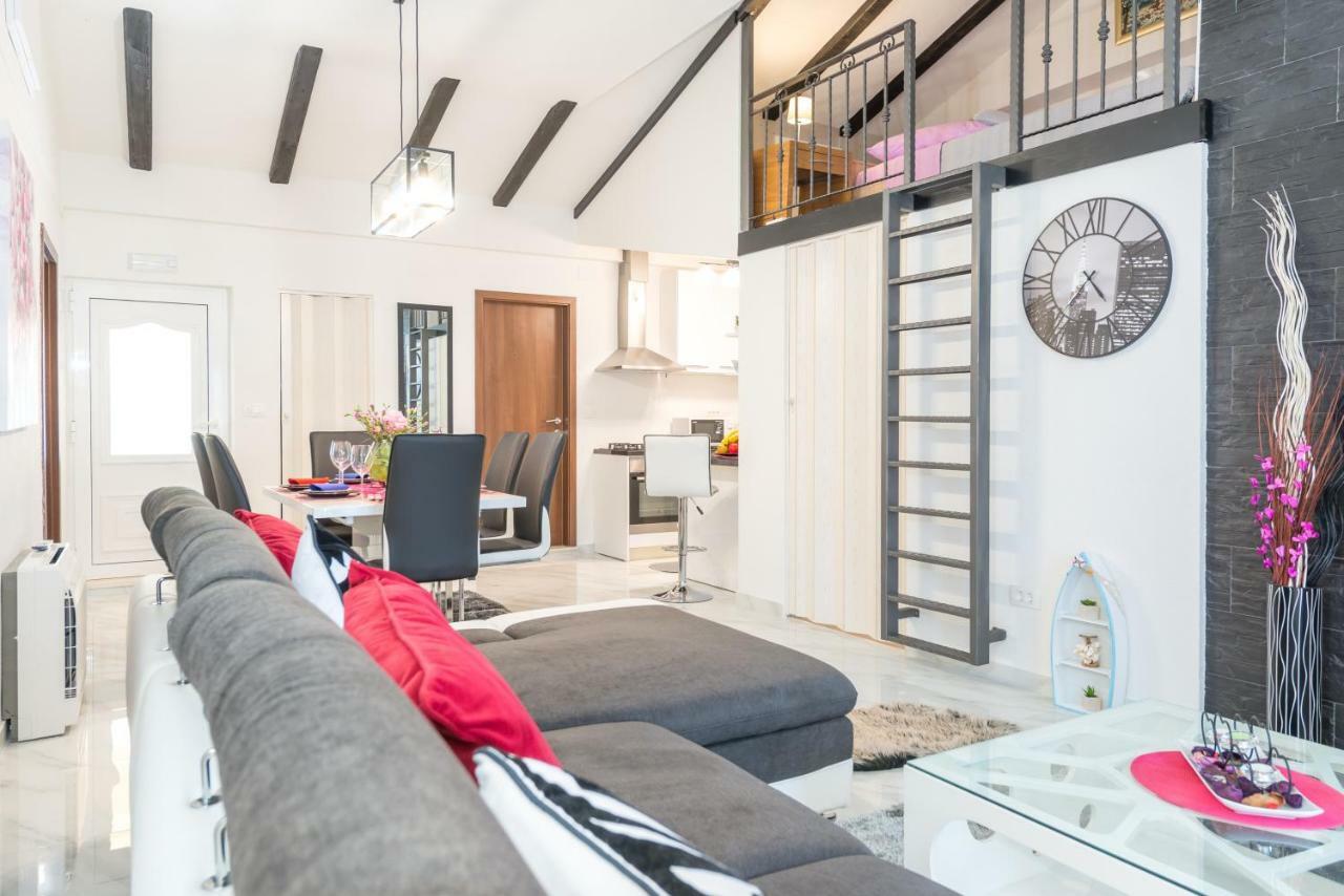 Tranquility And Nature In 4 Bedroom With Sea View Mokošica Exteriör bild